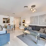 3 Bed In Appartement *
