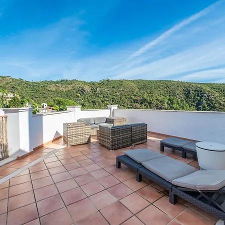 3 Bed In Appartamento